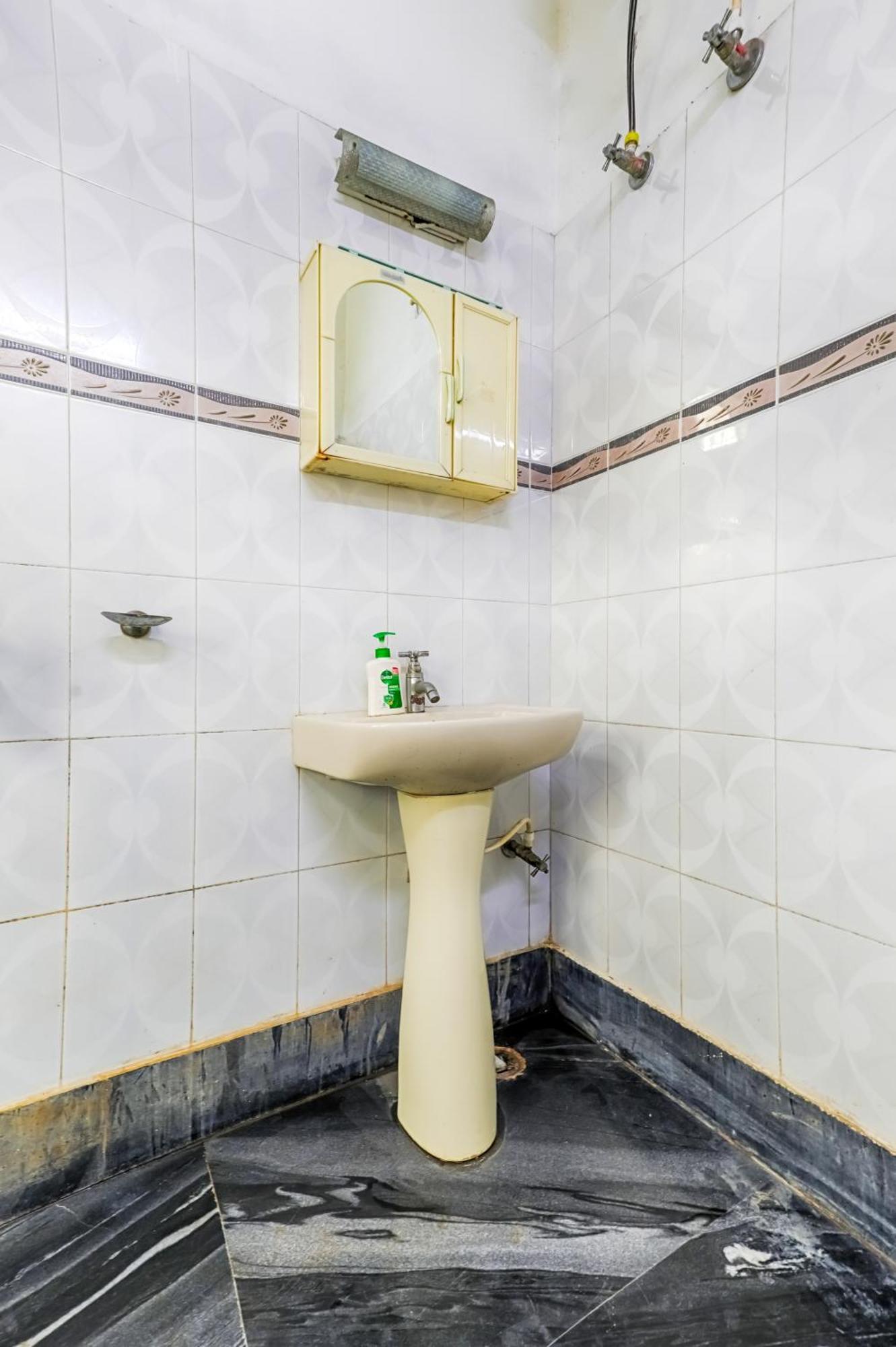 Green Vista Homestay Guwahati Ngoại thất bức ảnh